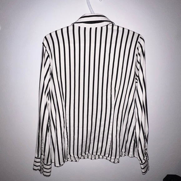 Black and white striped blouse - Size S - Picture 6 of 7